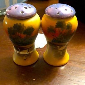 Nippon made in Japan Lustre Ware Swan Salt n Pepper Shakers set